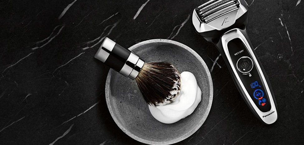 Rasoir Arc5 avec système de nettoyage et de recharge ES-LV95