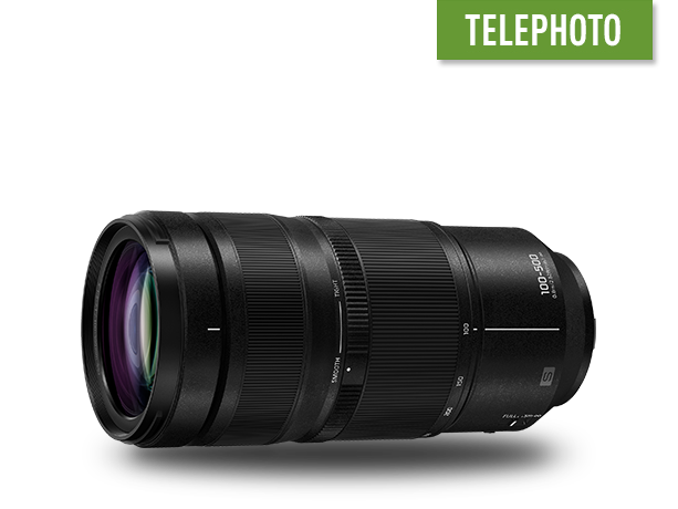 Vue inclinée de l’objectif Lumix S 100 à 500mm F5 à 7.1 (S-R100500)