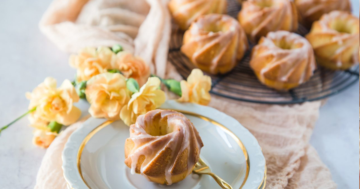 Mini Lemon Bundt Cakes
