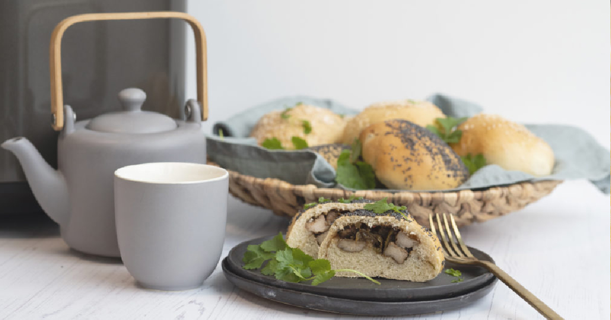 Oriental Chicken Rolls