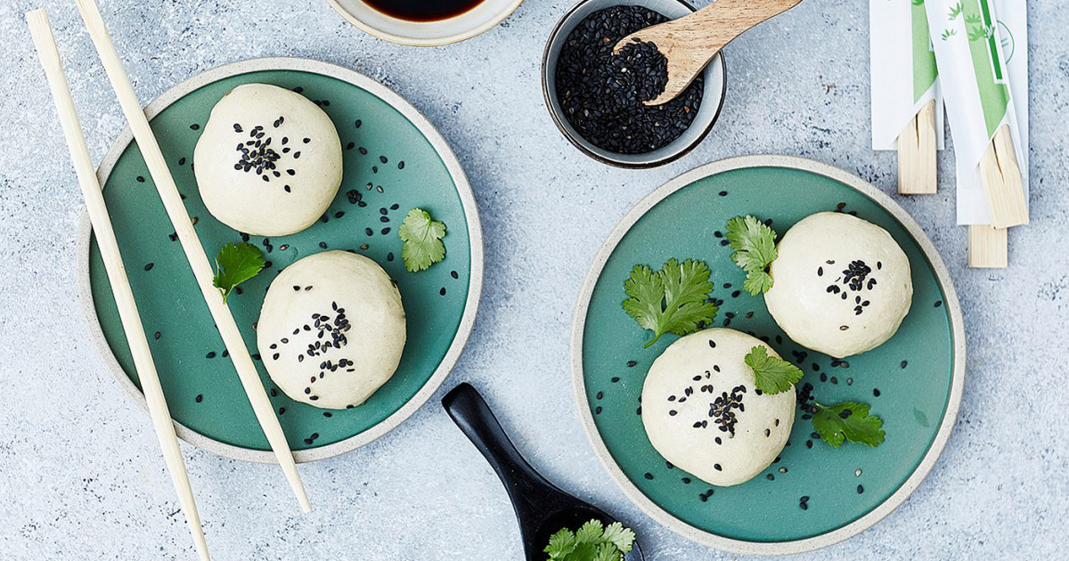 Steamed Chinese Buns (Baozi) with Pork Mince and Prawn Filling