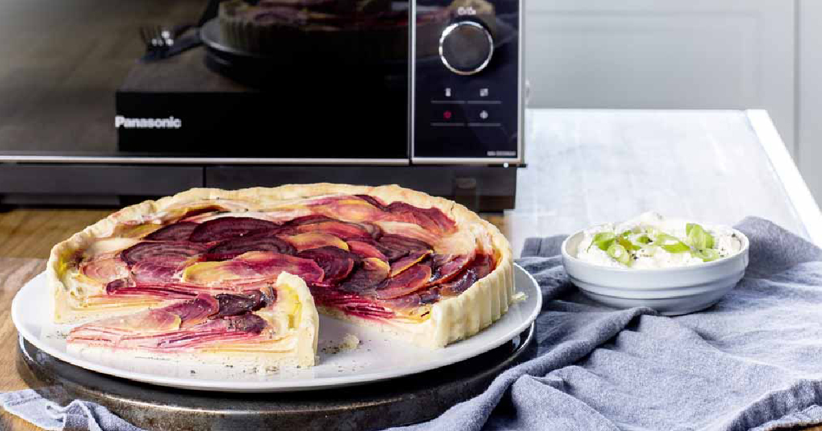 Vegetarian Quiche with Colourful Beet