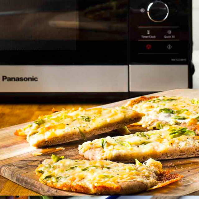 Whole-Grain Pizza Bread with Cheese and Ricotta