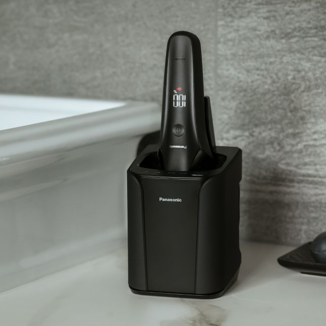 Automatická čistiaca a nabíjacia stanica