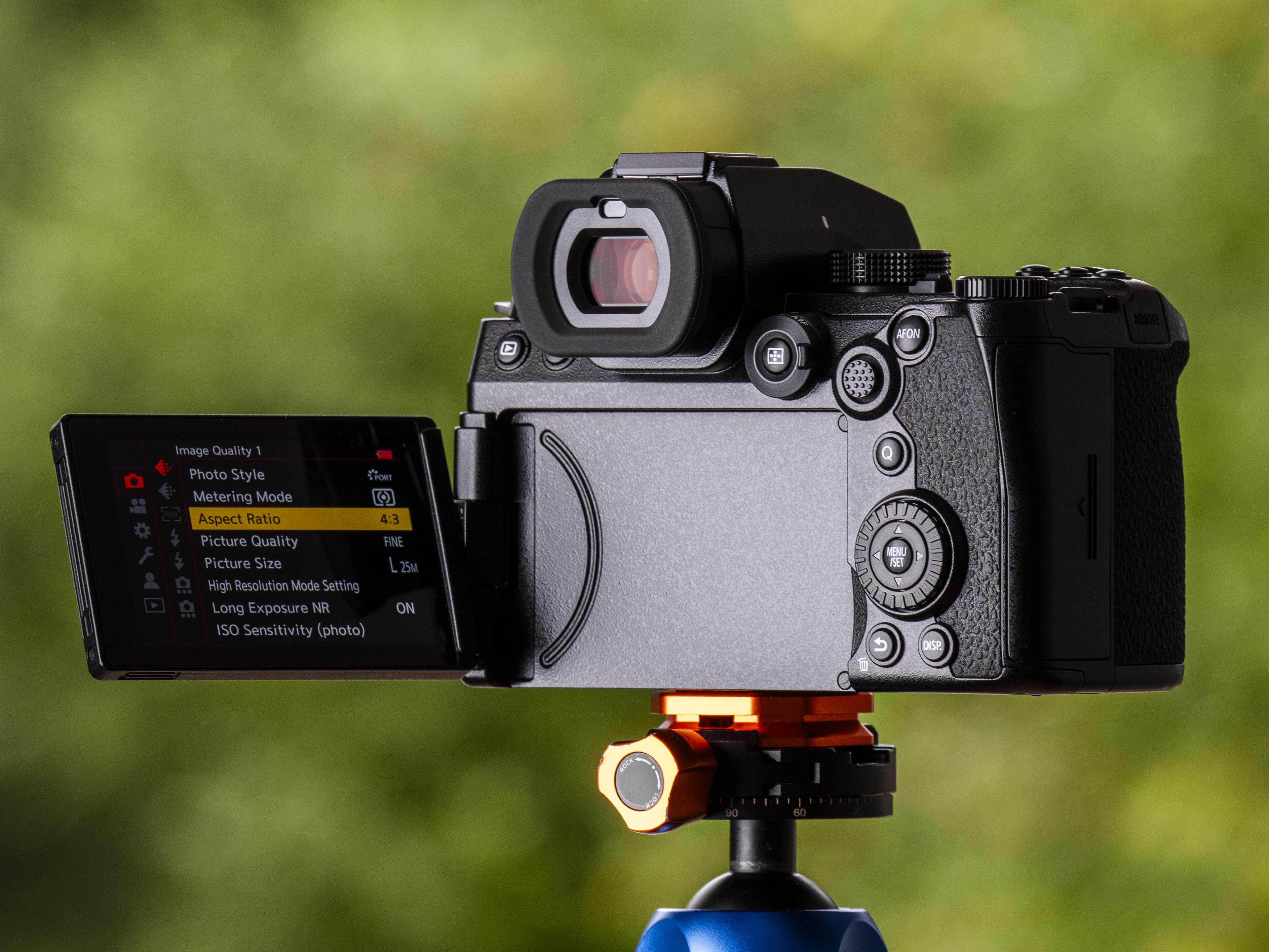 Lumix G9II приносить величезну кількість нових функцій у флагманську модель Panasonic формату Micro Four Thirds