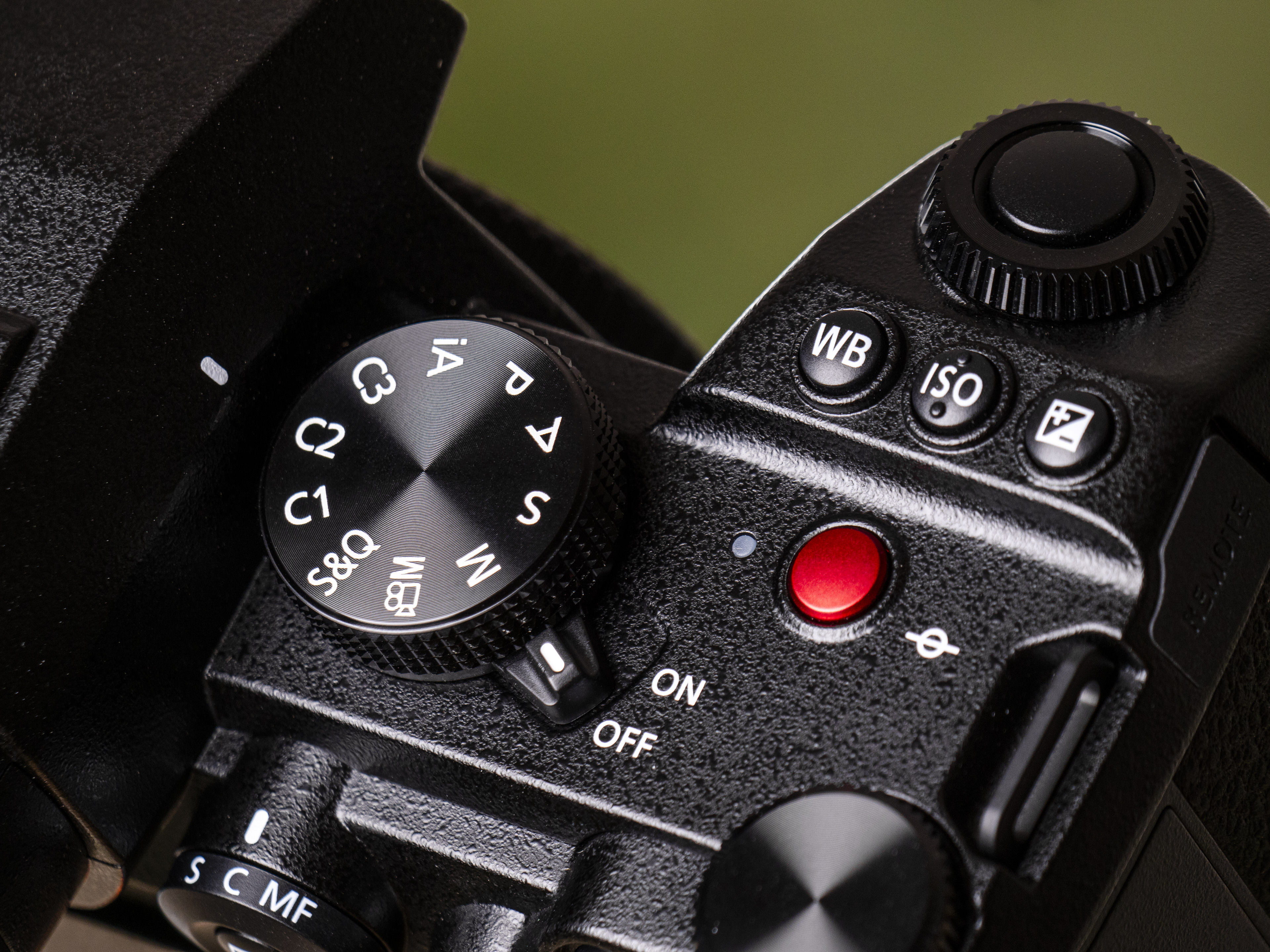 Lumix G9II приносить величезну кількість нових функцій у флагманську модель Panasonic формату Micro Four Thirds