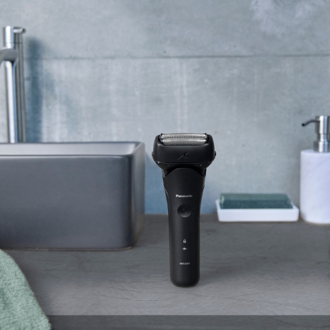 Panasonic Men's electric shaver ES-LT2B with an ergonomic design