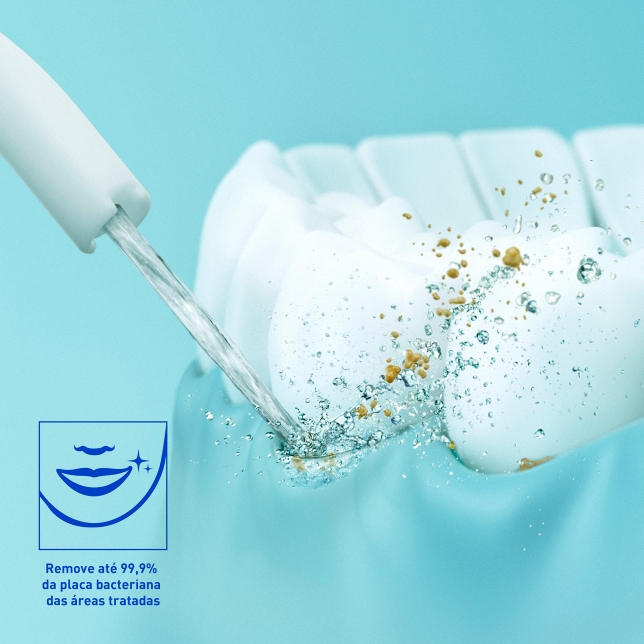 Remove até 99,9% da placa bacteriana das áreas tradadas¹