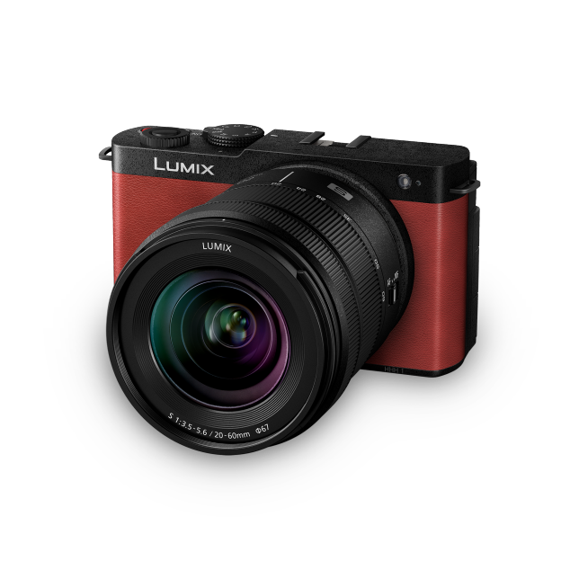Photo de Appareil photo hybride plein format LUMIX S9 DC-S9 : Rouge cramoisi