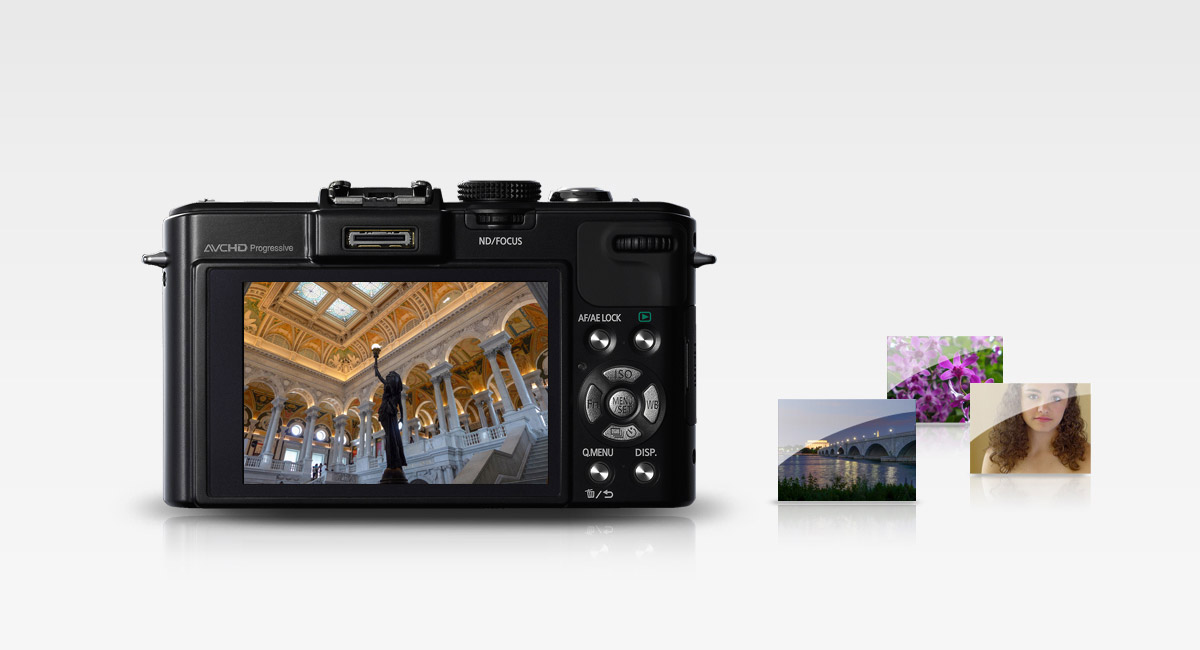 3.0-inch 920K-dot Monitor