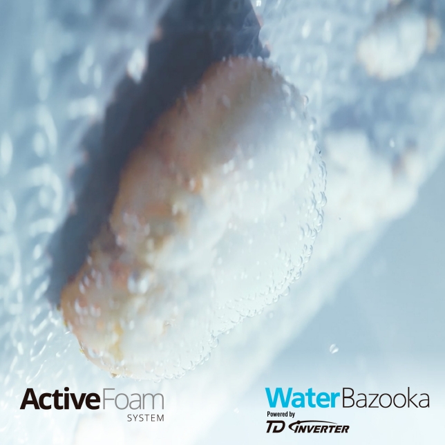 Dense, Rich Foam and Water Bazooka Easily Lift Stains Away