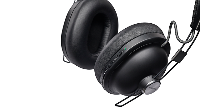 Get Inspired - Street Wireless Headphones RP-HTX90