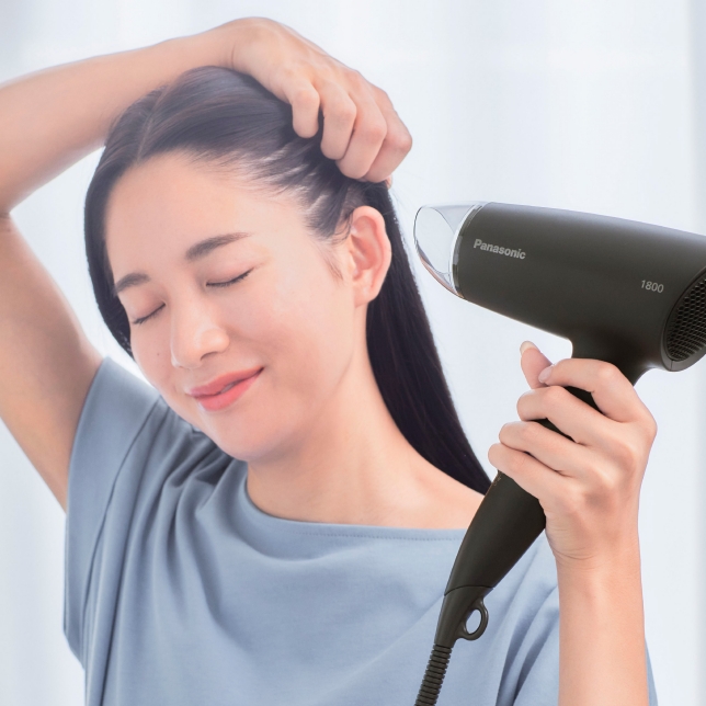 Scalp Care Mode for Gentle Drying –Approx.50°C*