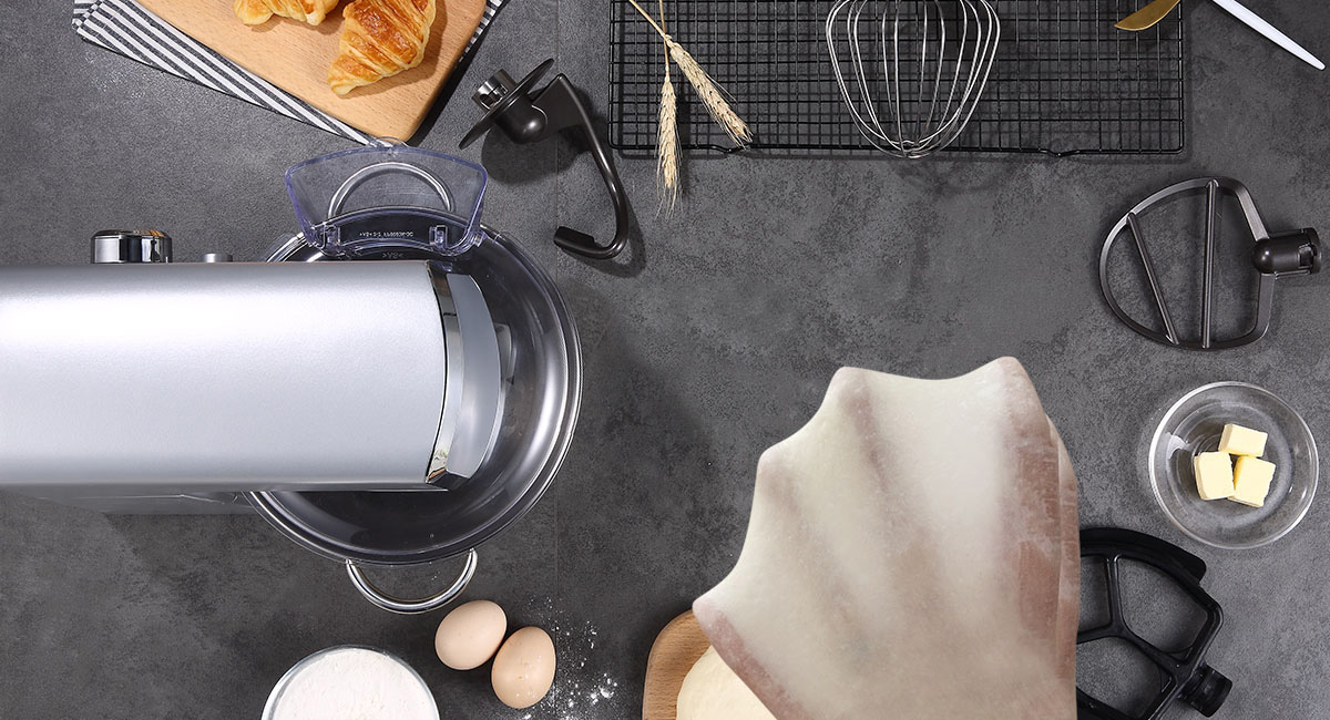 Kneads Dough to Perfection in Just 20 Minutes