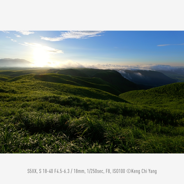 Flexible and light, the ideal lens for your daily moments