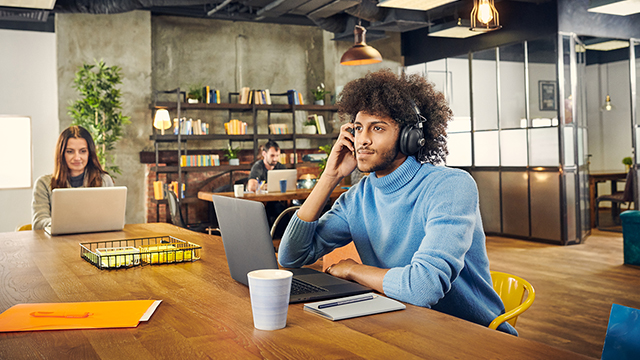 Get Inspired - Street Wireless Headphones RP-HTX90NE-A