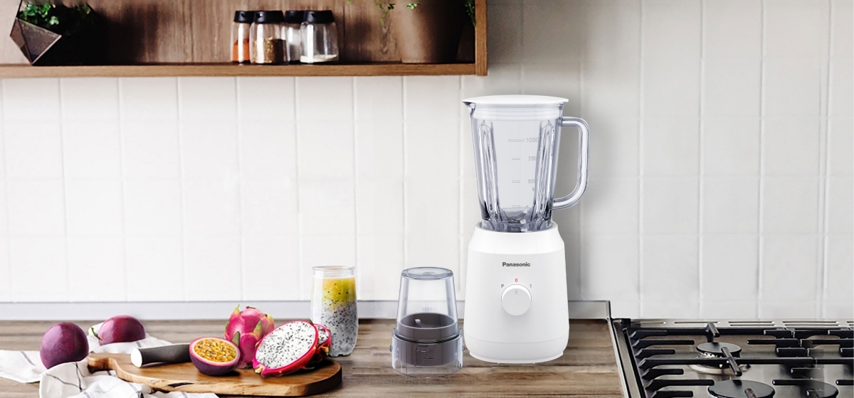 Easily enjoy fresh, full flavoured juice with the help from 450W Plastic Jug Blender MX-EX1011