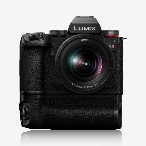 LUMIX S5II with battery grip DMW-BGS5