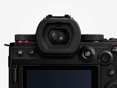 3,680k-dot OLED Real View Finder