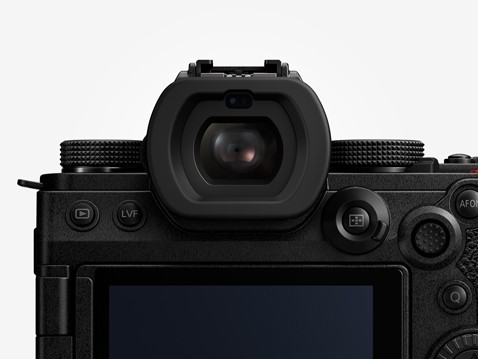 3,680k-dot OLED Real View Finder