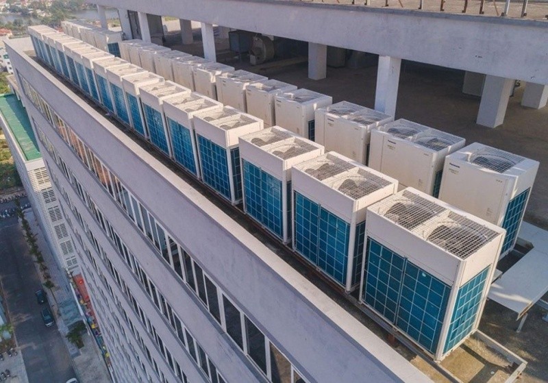 Block của dàn nóng máy lạnh âm trần không chạy Block của dàn nóng máy lạnh âm trần không chạy