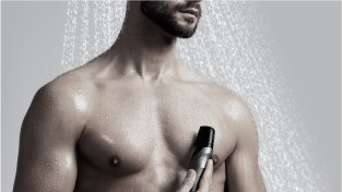 حلاقة رطبة/جافة مع تصميم مقاوم للماء