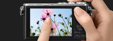 3.0-inch Monitor with Touch-control System